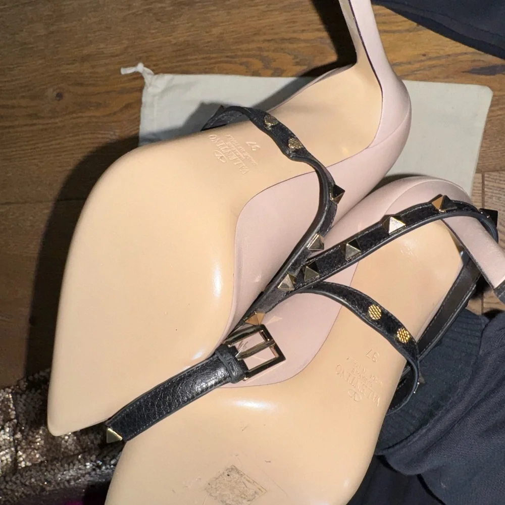 Valentino Rockstud Heels - Black and Tan - Picture 7 of 7